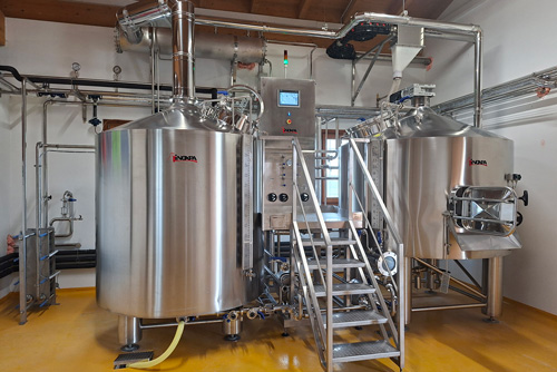 مصنع-جعة-تقليدية-صغير-ومستدام